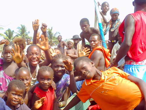 A warm welcome on the Plantain Islands